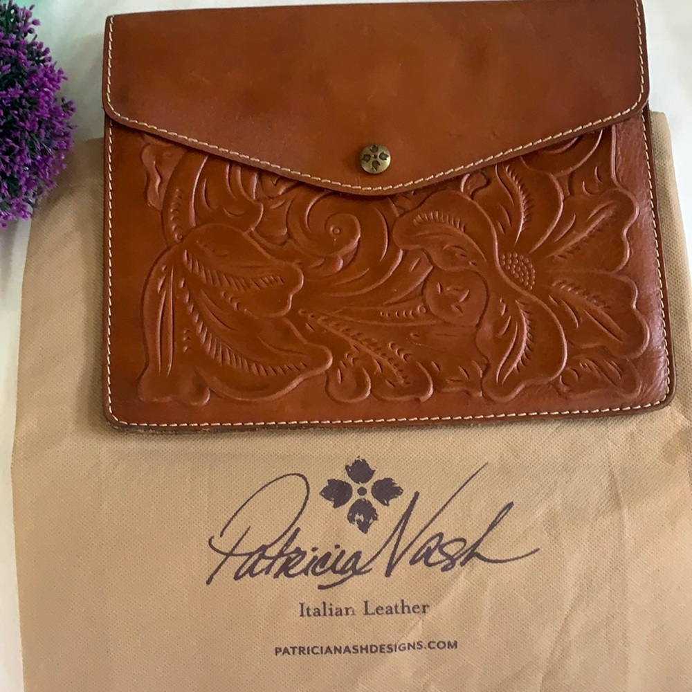 Patricia Nash Leather E Reader/ iPad Holder